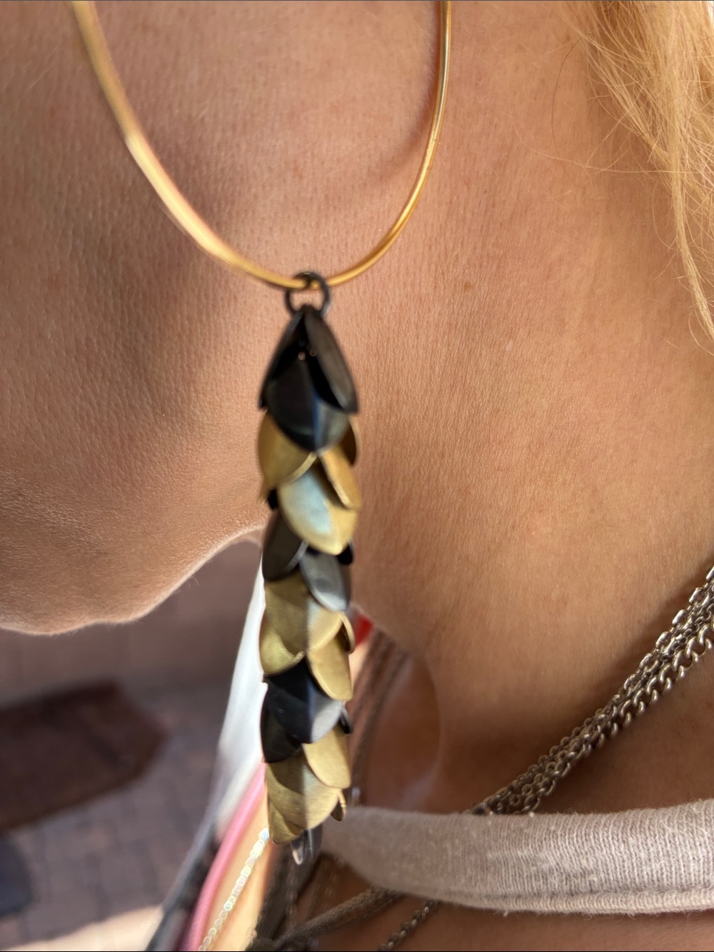 Vintage cluster leaf pendants on 50mm gold tone earrings